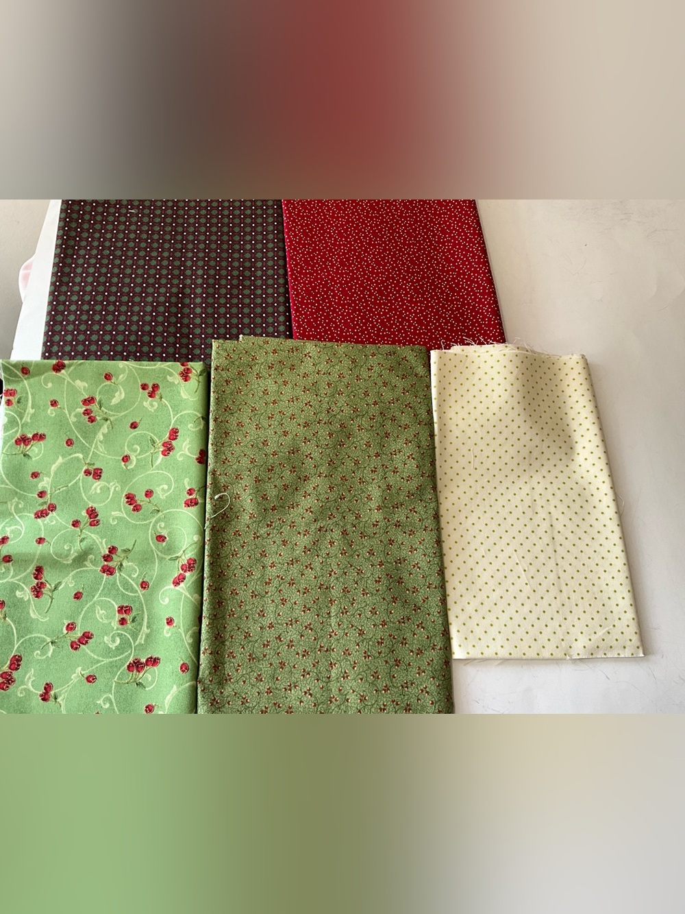 Quilting Sewing Materials Lot Marcus Fabrics #8348 Red Green White Cotton